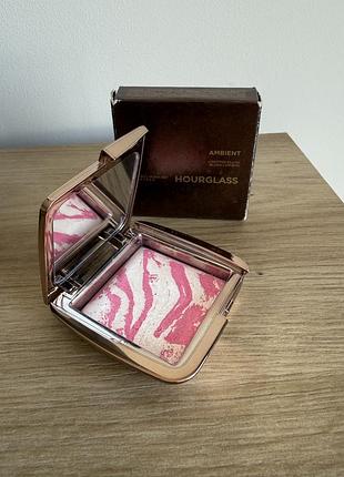 Румяна hourglass ambient lighting blush
