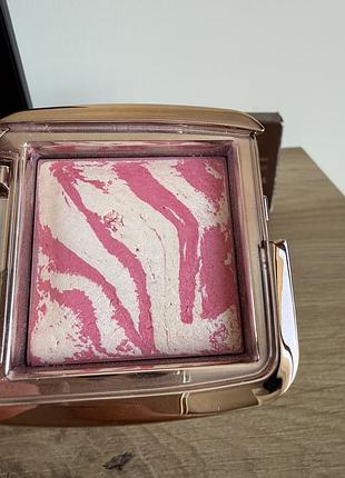 Румяна hourglass ambient lighting blush 2