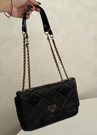 Сумка для жінок guess чорна стьобана