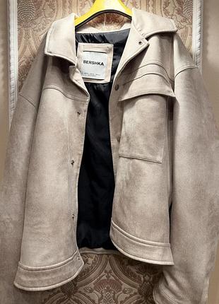 Куртка чоловіча bershka бежева