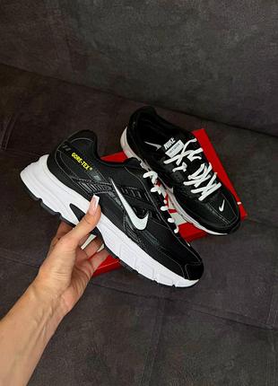 Утеплені зимові чоловічі кросівки nike initiator black white gore-tex winter termo найк чорного з білим кольорів термо