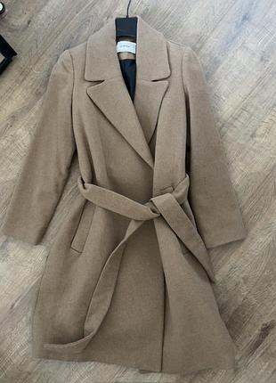 Бежеве пальто stradivarius 5