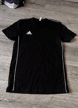 Чоловіча футболка adidas чорна з коротким рукавом