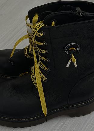 Нові шкіряні чоботи жіночі 38 р