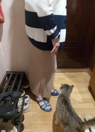 Довга жіноча спідниця бежева