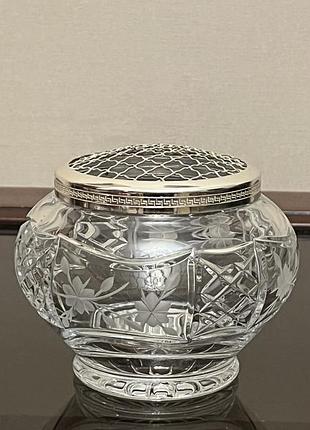 Роузбол , вінтажна кришталева ваза rose bowl із флористичною решіткою