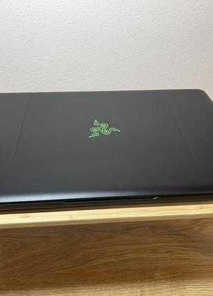 Ноутбук ігровий razer blade pro 17 17.3'' fhd ips 120hz core i7-7700hq 16gb ssd nvidia geforce gtx 1060 6gb