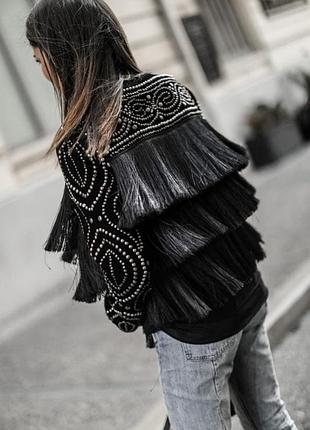 Роскошная бархатная куртка zara с шелковистой бахромой и вышивкой из металлической фурнитуры