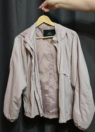 Вітровка жіноча cropp outerwear пудрово-бежева, розмір xl