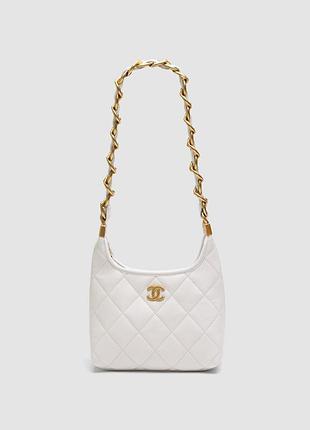 Сумка шанел small hobo bag shiny lambskin & gold-tone metal, cream