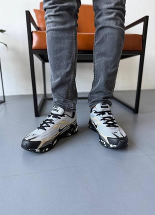 Nike initiator grey black 4