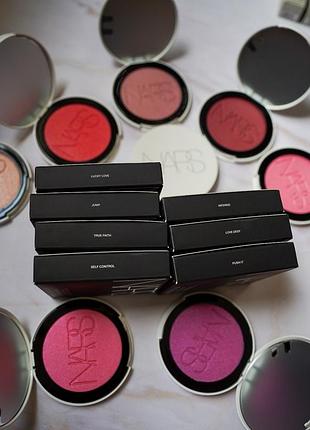 Сяючі румʼяна nars light reflecting luminizing blush 10