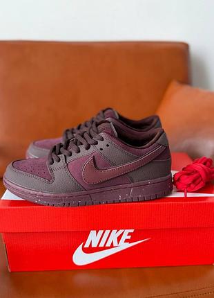 Nike sb dunk city of love burgundy crush