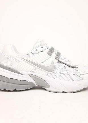 Кросівки nike білі