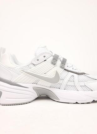 Кросівки nike білі 3