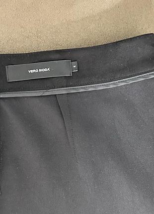 Міні-спідниця vero moda чорна, розмір m 7