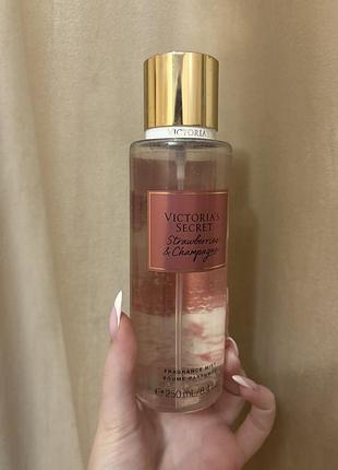 Парфумований спрей victoria's secret strawberry & champagne 250 мл для жінок