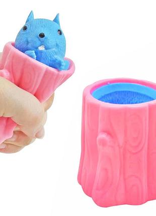 Игрушка антистресс фуфлик белочка голубая из розового пенька