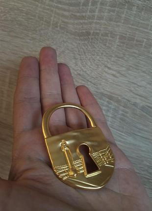 Брошь замок в стиле скиапарелли 7