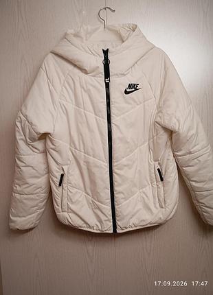 Куртка жіноча nike біла, розмір 46