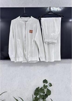 Костюм преміум якості велюровий молочний veo brand xl