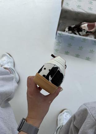 Adidas samba cow print 4