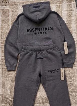Спортивный костюм essentials
