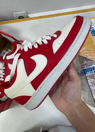 Кросівки жіночі nike червоно-білі
