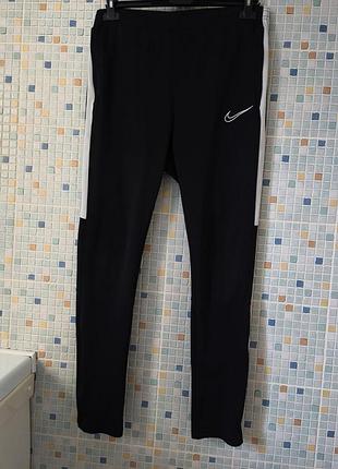 Спортивные штаны nike. 2