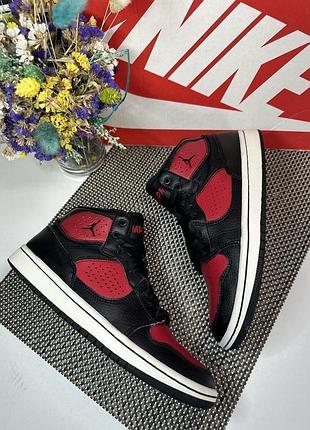 Оригинальные кроссовки jordan 2