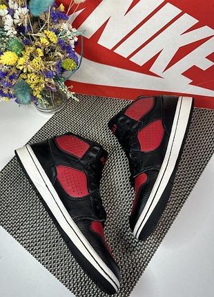 Оригинальные кроссовки jordan 4