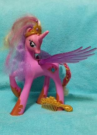 Интерактивная принцесса каденс my little pony от hasbro (с короной и расческой)
