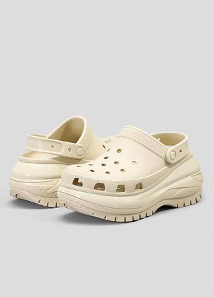 Шлепанцы crocs classic mega crush clog 2