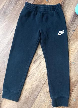 Спортивні штани для хлопчиків nike чорні