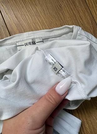 Жіноче боді guess біле з логотипом 3