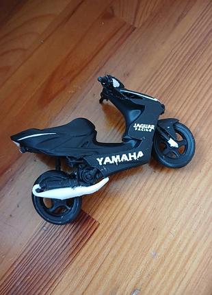 Модель скутера yamaha aerox, напечатанная на 3d-принтере