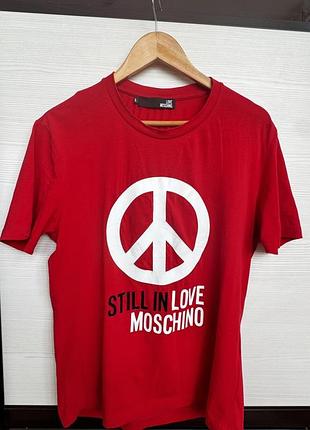 Футболка  moschino червона з принтом