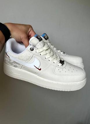 Женские кроссовки nike air force 1 lunar new year beige white