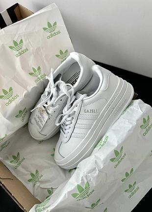 Женские белые кроссовки adidas gazelle bold platform white leather х адидас газель 39