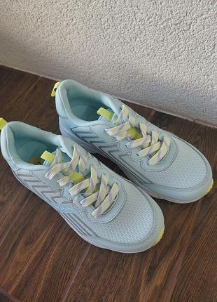 Детские кроссовки saucony wind 4