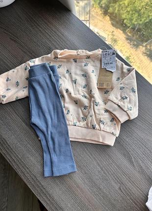 Костюм для дівчаток zara з квітковим принтом та блакитними штанцями 3-6 місяців