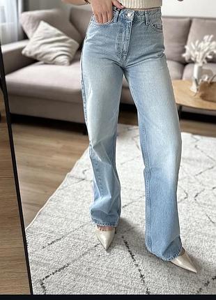 Джинси жіночі zara straight full length блакитні. практично нові, одягнула два рази і зрозуміла, що замалі