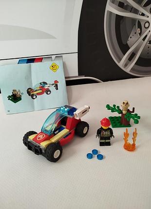 Конструктор lego city 60247 лесные пожарные (100% комплект)