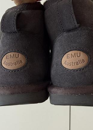 Emu    уггі.