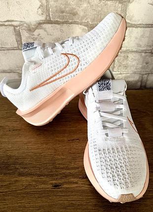 Оригінал! nike interact run нові бігові жіночі кросівки, 37.5 - 38 р, us 7, uk 4.5, устілка - 24 см, німеччина