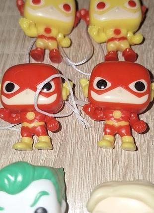 Kinder funko 3
