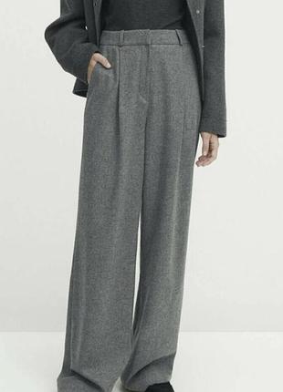 Прямые шерстяные брюки палаццо massimo dutti с эластичной вставкой на поясе сзади.размер s