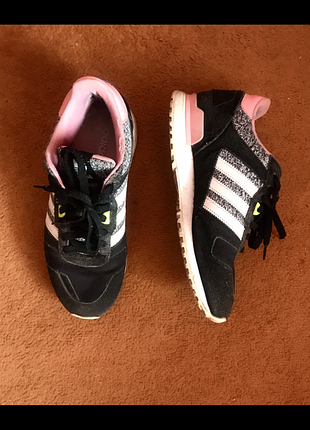 Кросівки adidas зі вставками замші
