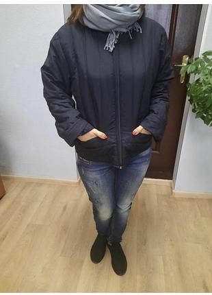 Куртка жіноча чорна на синтепоні з відстібним капюшоном, розмір s