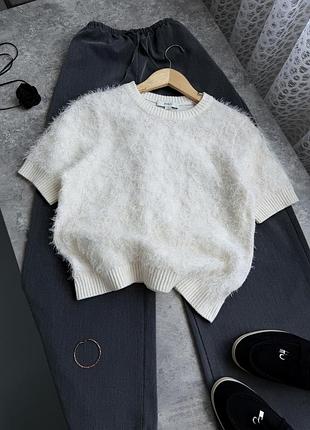«жіночий пухнастий вʼязаний джемпер m&s з коротким рукавом